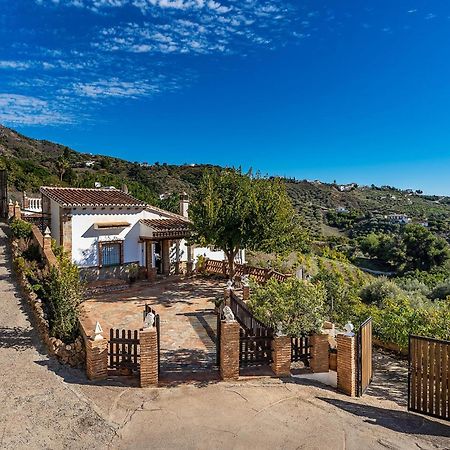 Amazing Home In Frigiliana With Kitchen Eksteriør bilde
