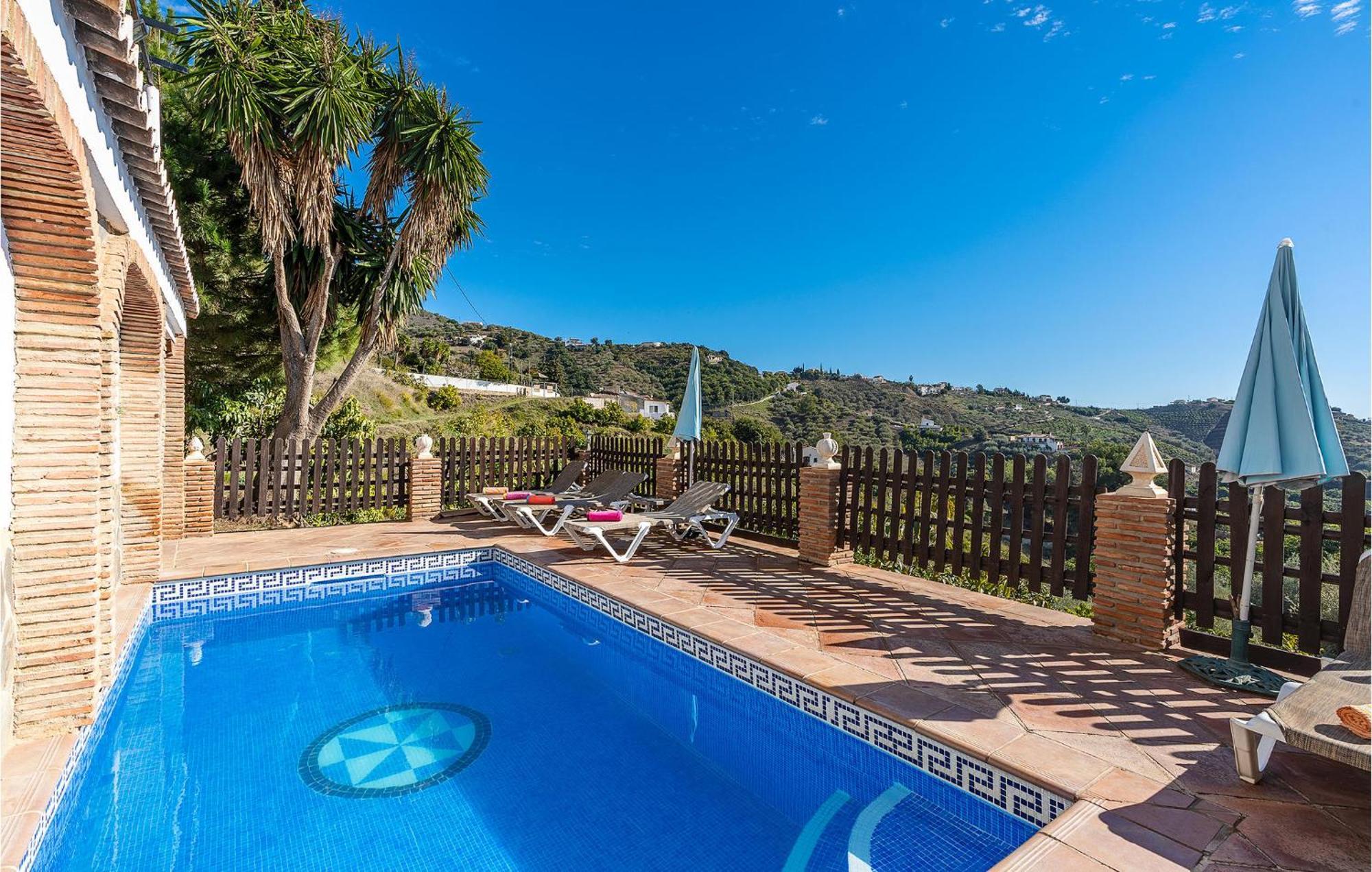 Amazing Home In Frigiliana With Kitchen Eksteriør bilde