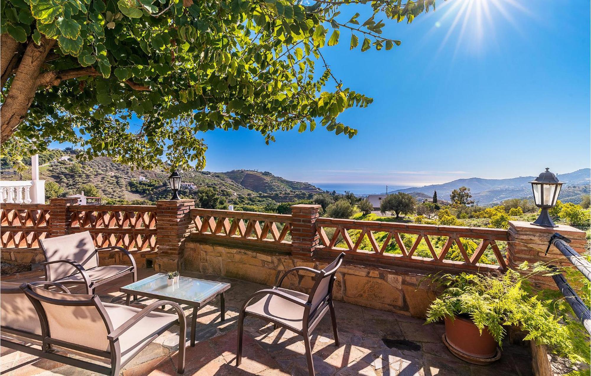 Amazing Home In Frigiliana With Kitchen Eksteriør bilde